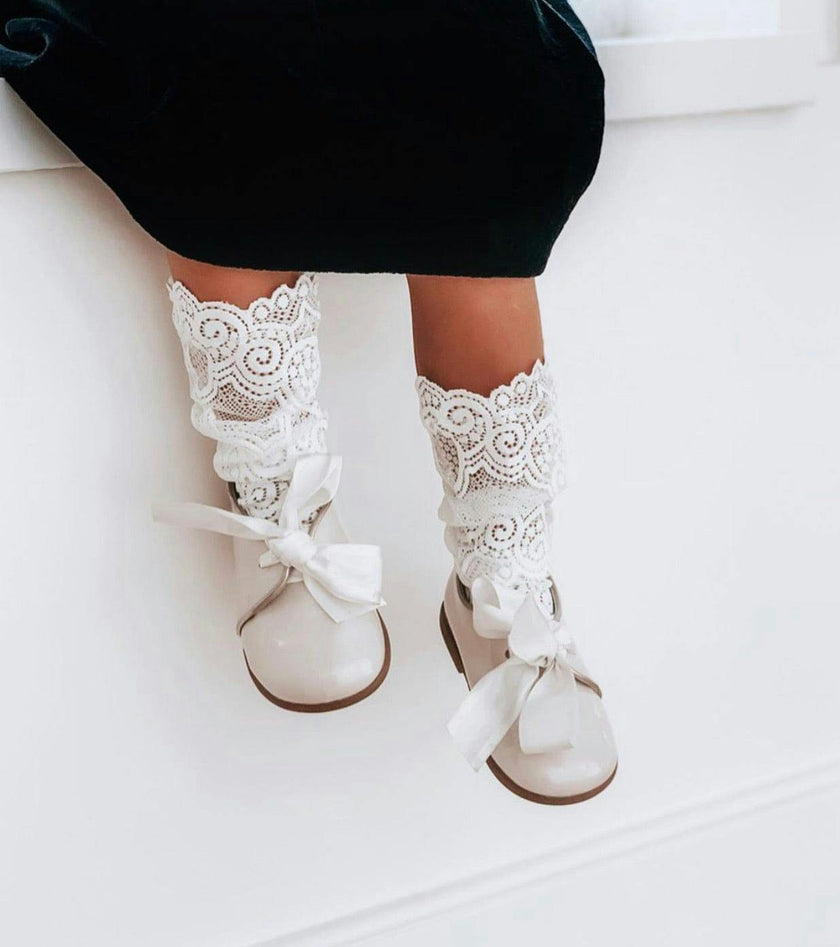 Alice Lace Socks