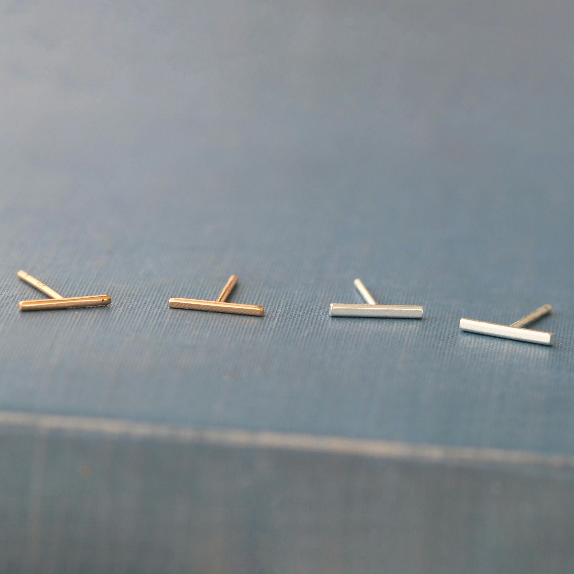 Bar Dash Stud Earrings