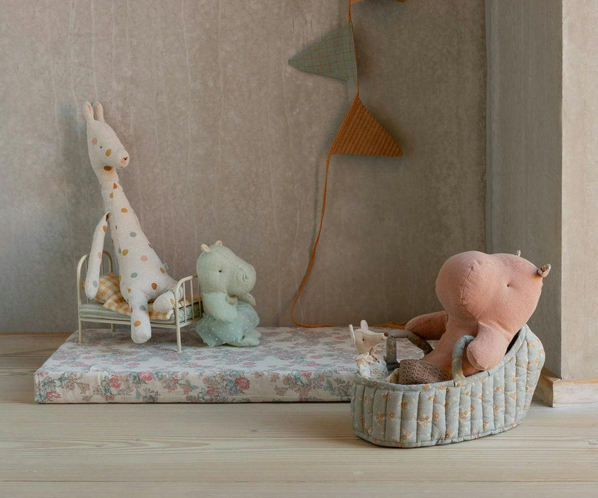 Hippo w. skirt, Small - Mint