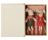 Christmas twin mice, Little sister and brother in book