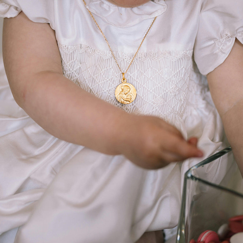 Colombe White Silk Ceremony Baby Bubble