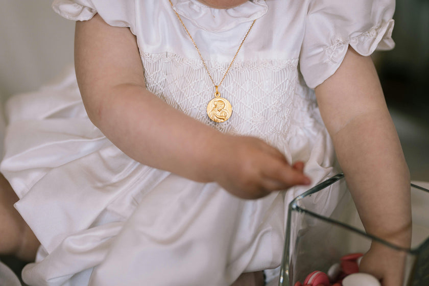 Colombe White Silk Ceremony Baby Bubble