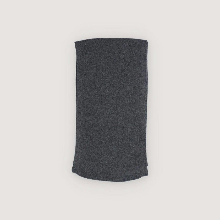 Agatha Woman Scarf Mid Grey_Sampling