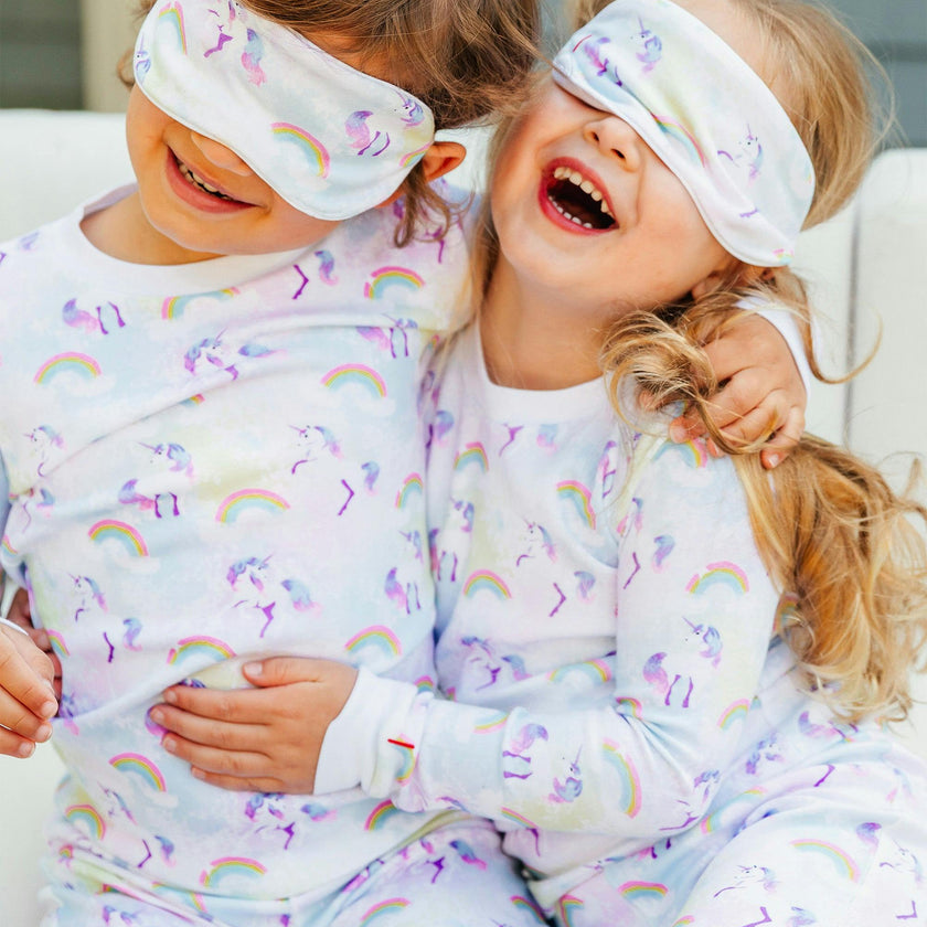 The Organic Long Sleeve Pajama Set [Unicorns and Rainbows]