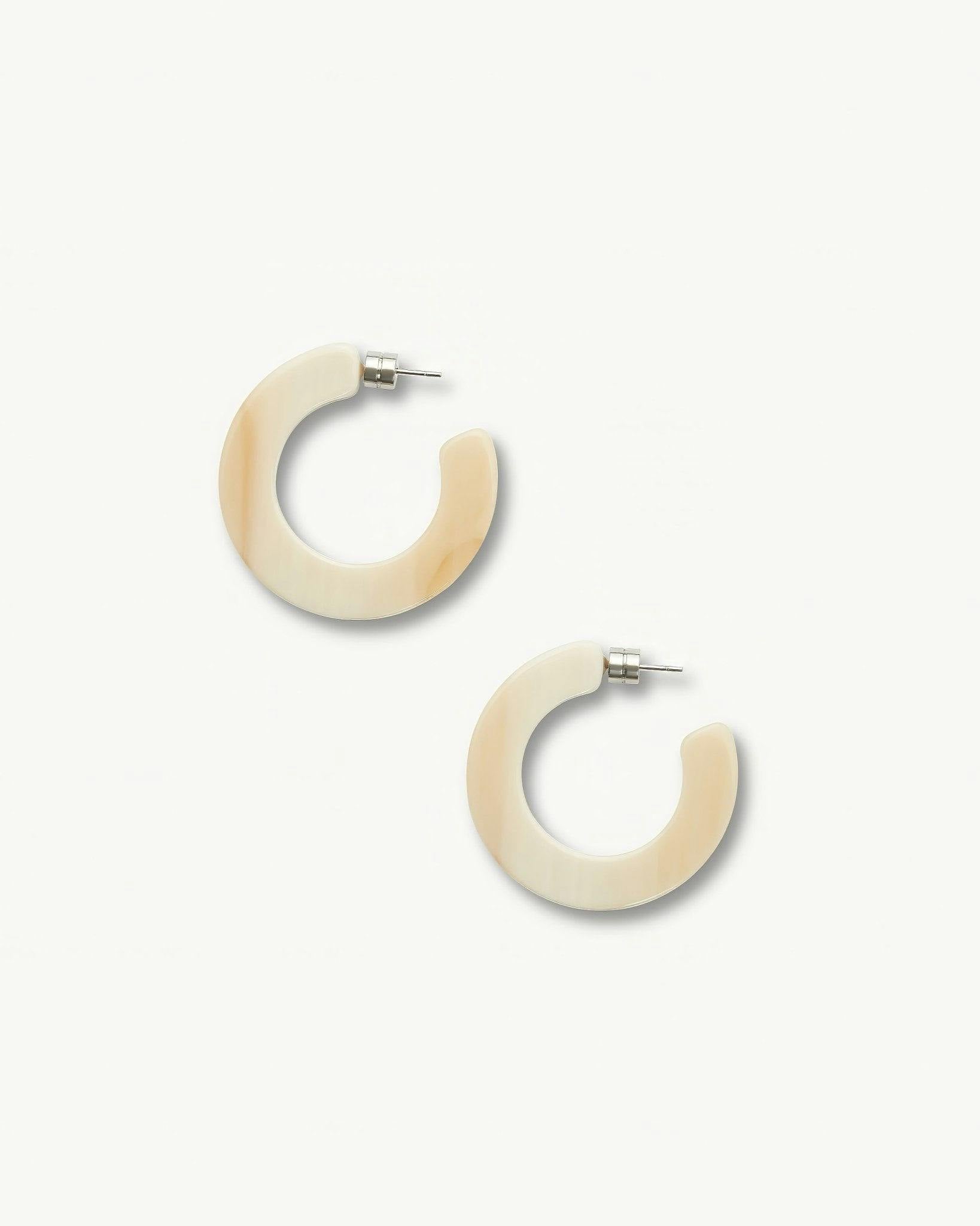 Kate Hoops in Alabaster