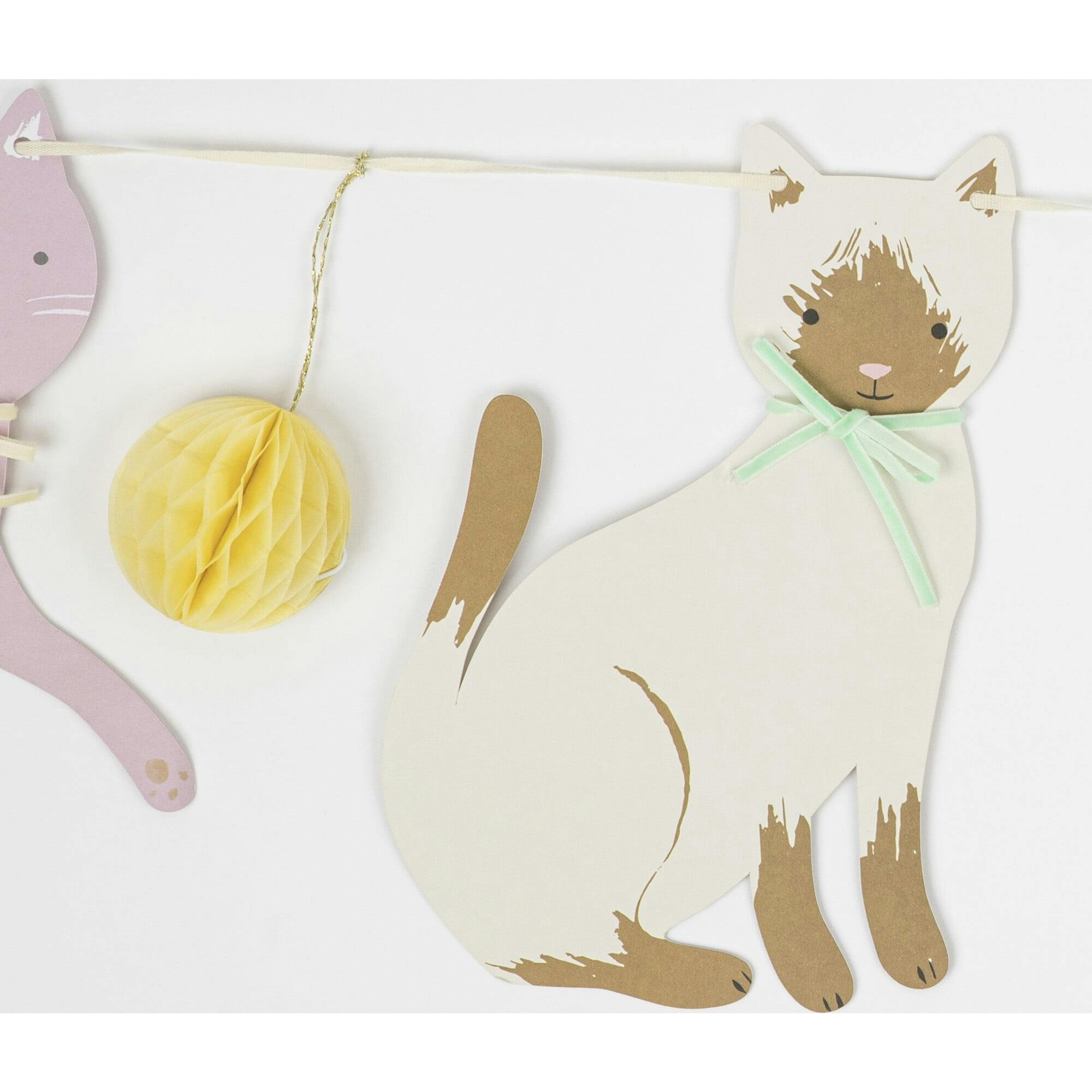 Cute Kittens Garland Set