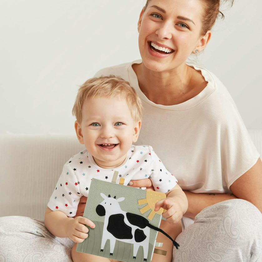 Soft Baby Book with Touch and Feel Pages - Sensory Book for Babies 0-6 Months with Textured Animals, Mirror & Crinkle Paper - Perfect for Baby Showers