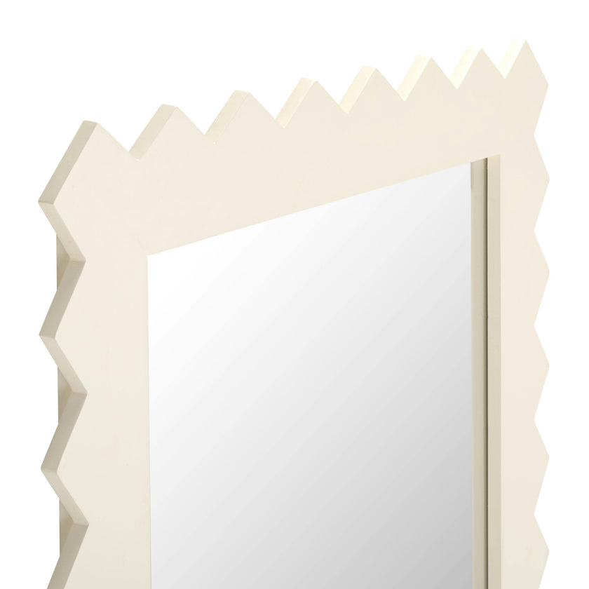 Kase Mirror