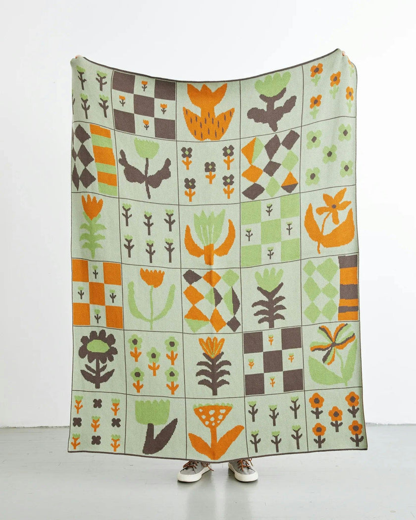 Toni Darling Frank Knit Blanket