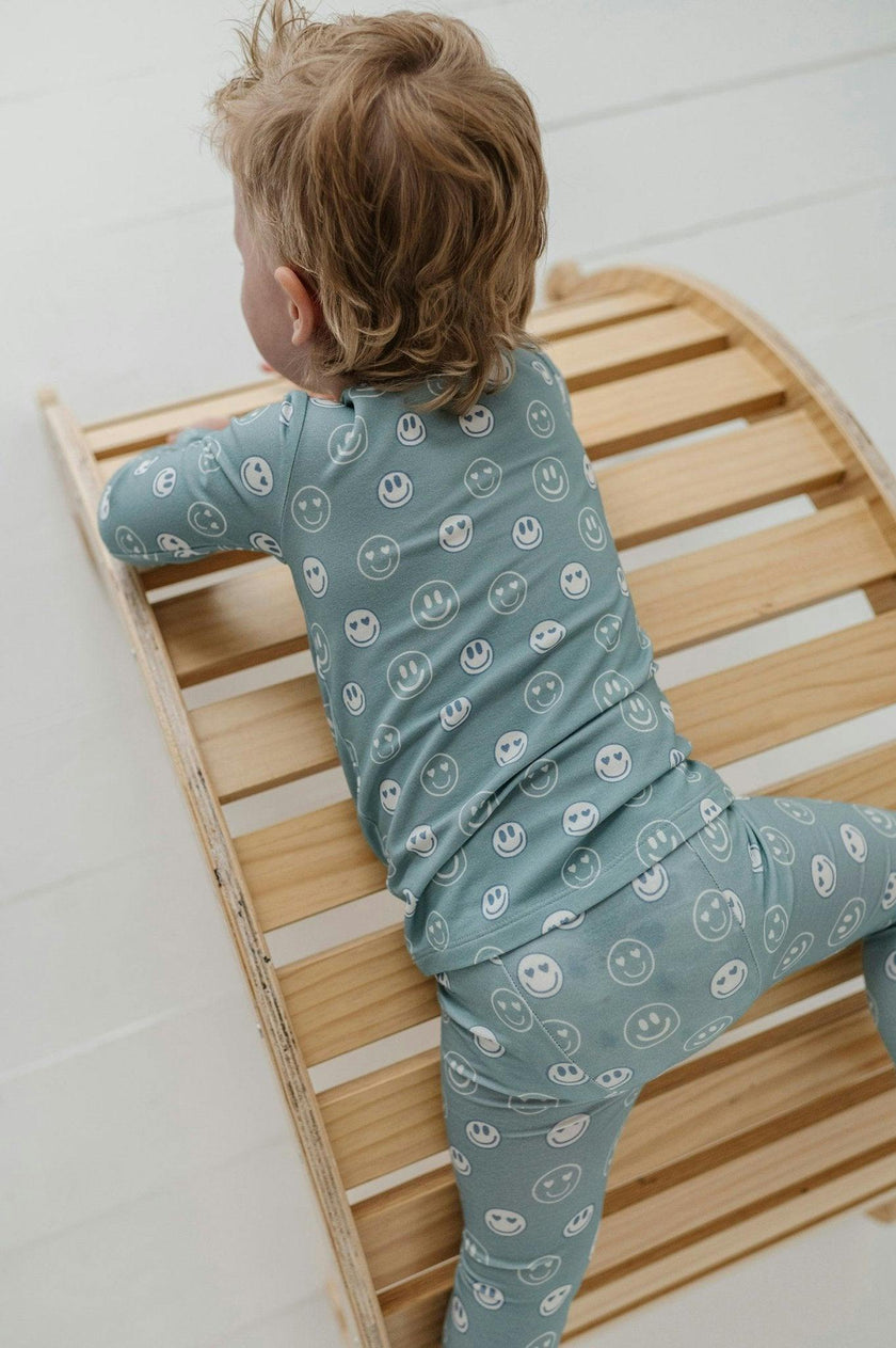 Boys Long Sleeve Lounge Set in Heart Eyes