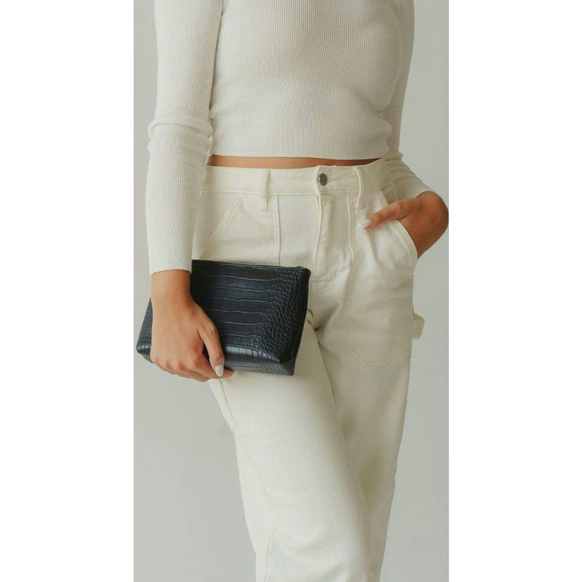 Women's Vegan Leather Snacker Pouch