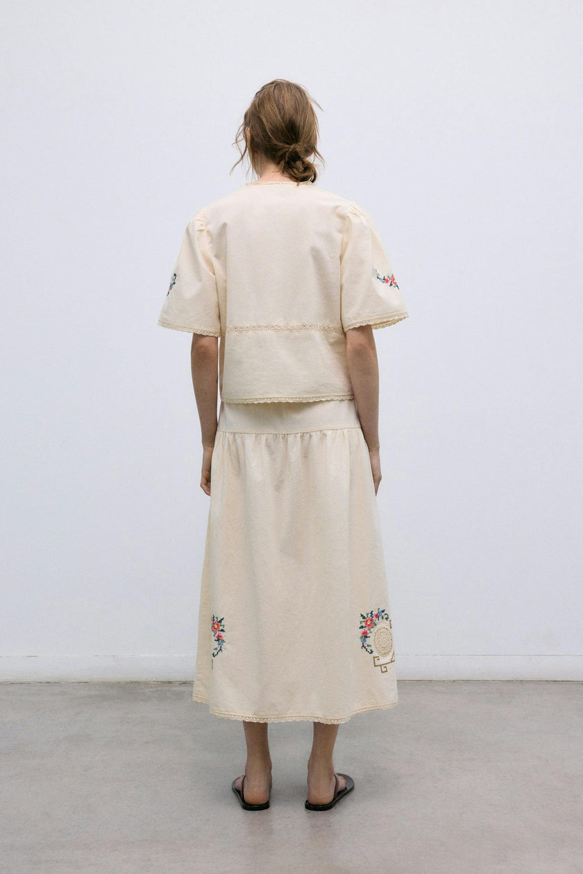 Narcise Woman Blouse Ecru