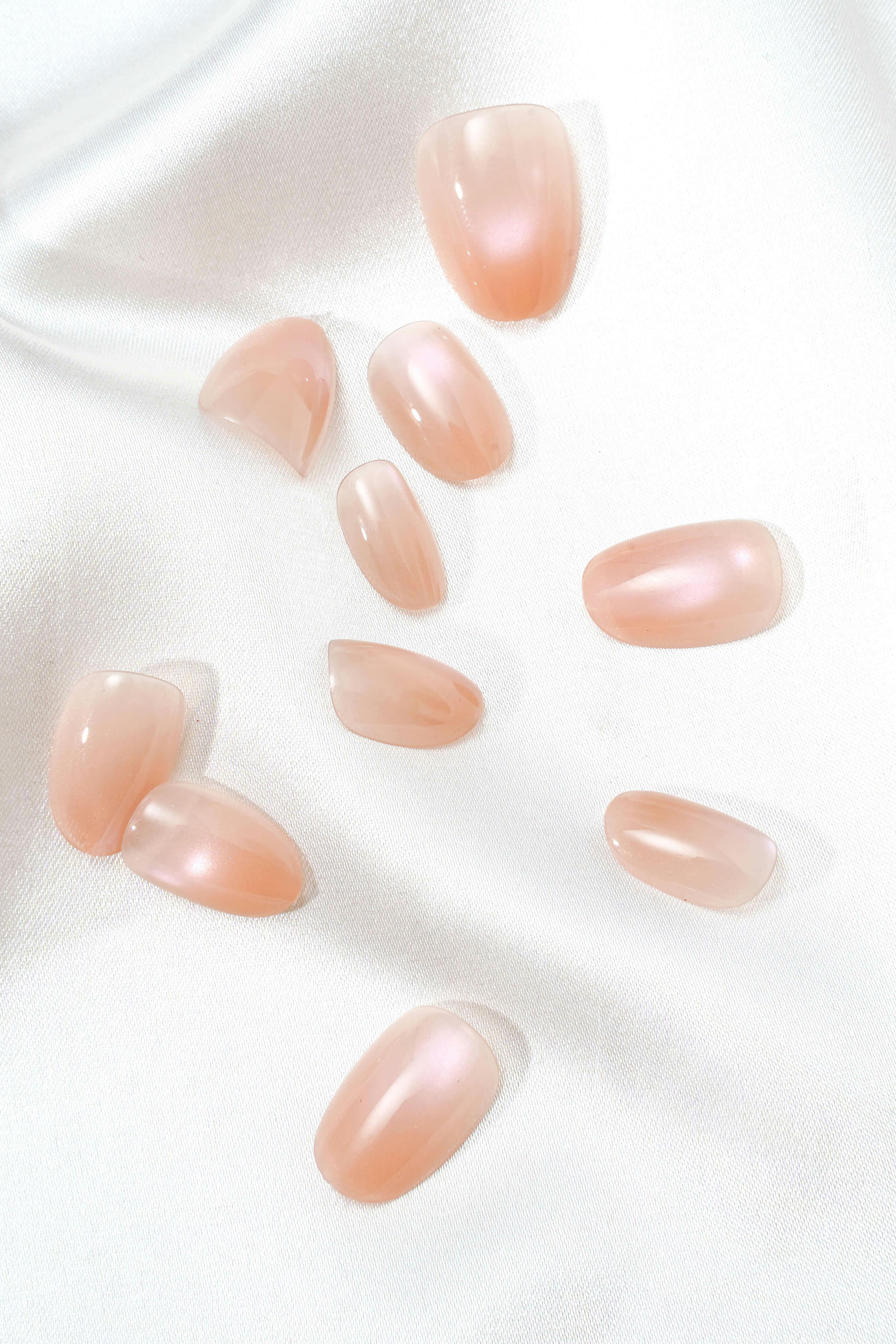 Ombre Pink - Short Oval Press-on Nails