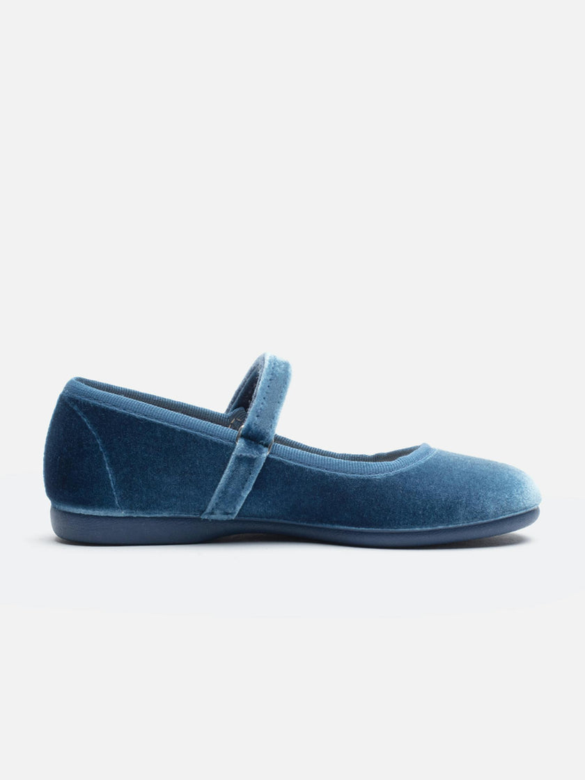 Cassie Blue