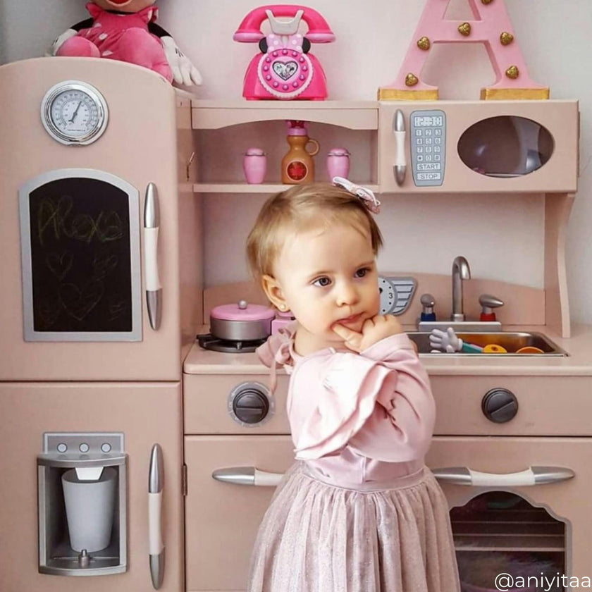 Little Chef Westchester Play Kitchen