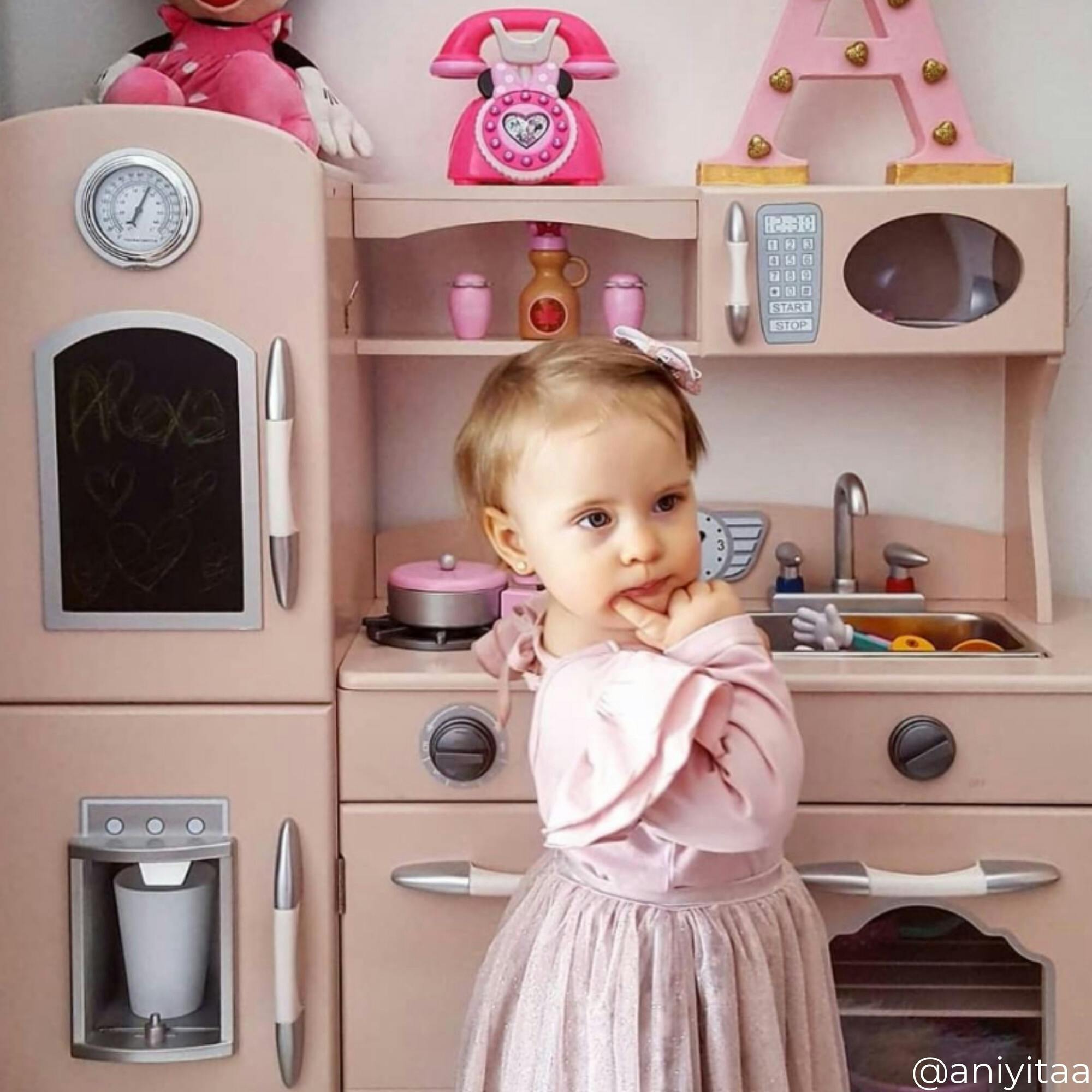 Little Chef Westchester Play Kitchen