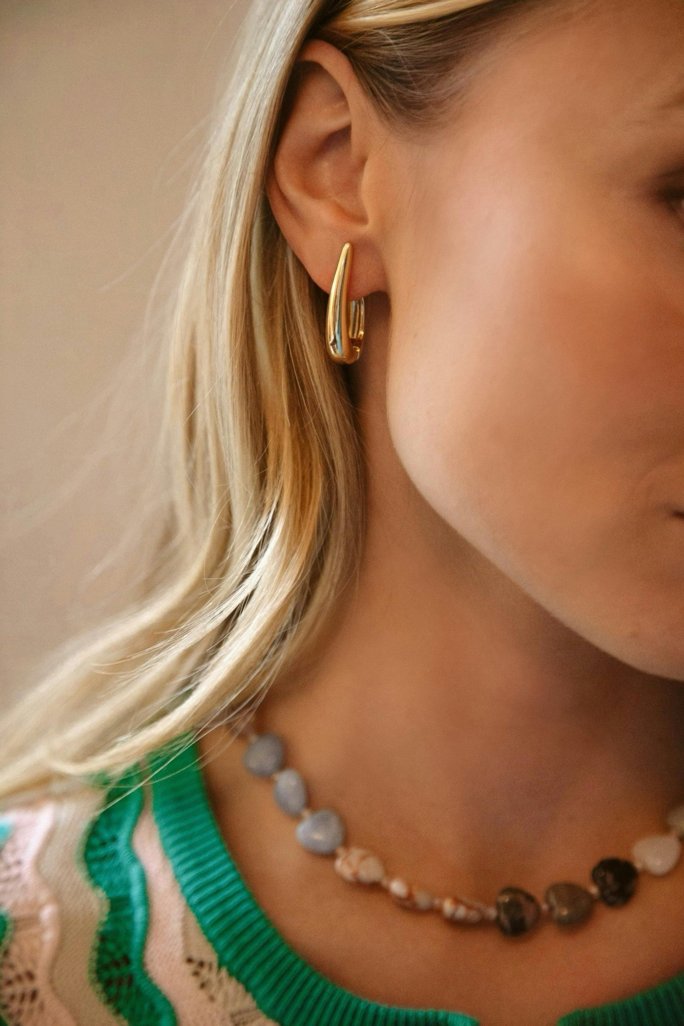 Jenny Hoops