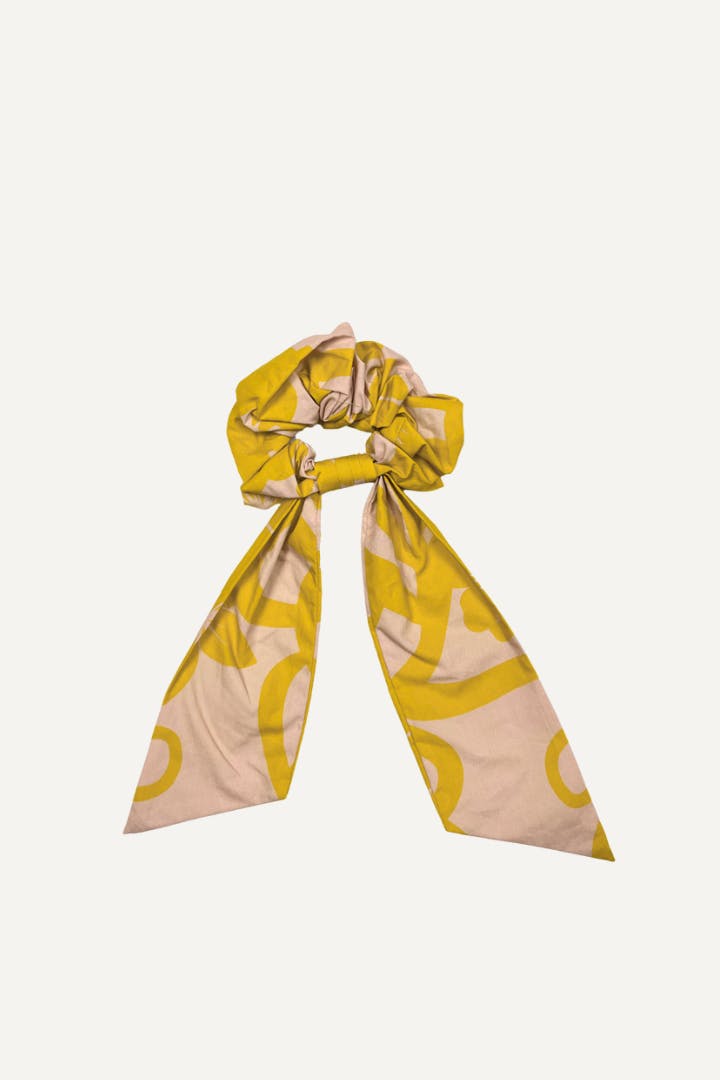 BIANCA SCRUNCHIE