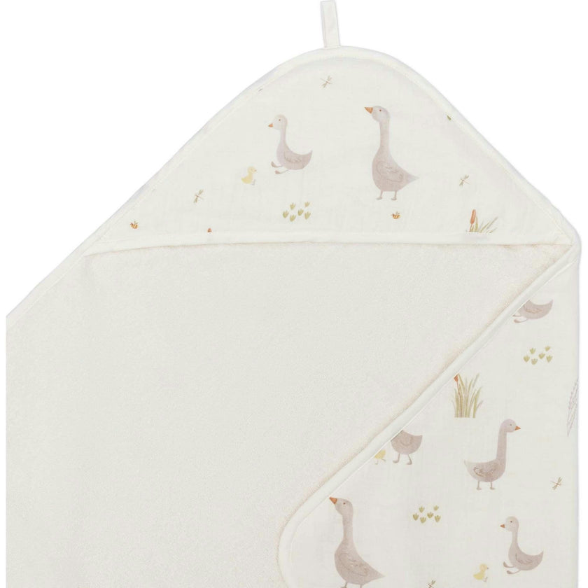 Charlie Farmhouse Goose Baby Bath Towel & Wash Cloth Set