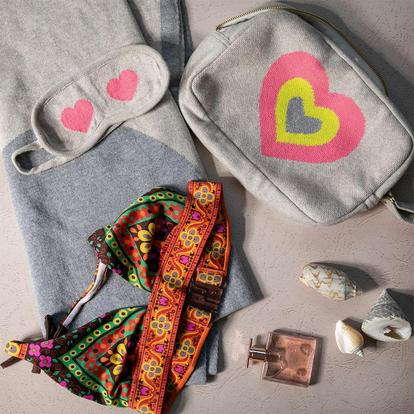 Crazy Hearts Blanket Travel Set