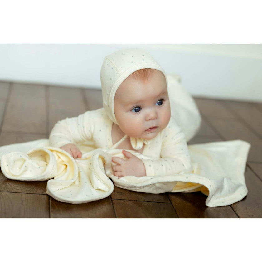 Velour Dot Pattern Wrap Blanket