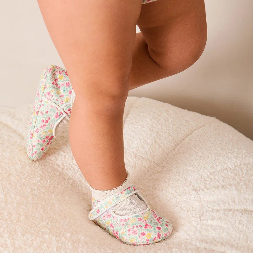 Adelaide Floral Mary Jane Pram Shoes in Pink (17-20EU)