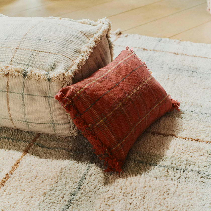 Handloom Cushion Mapple Red