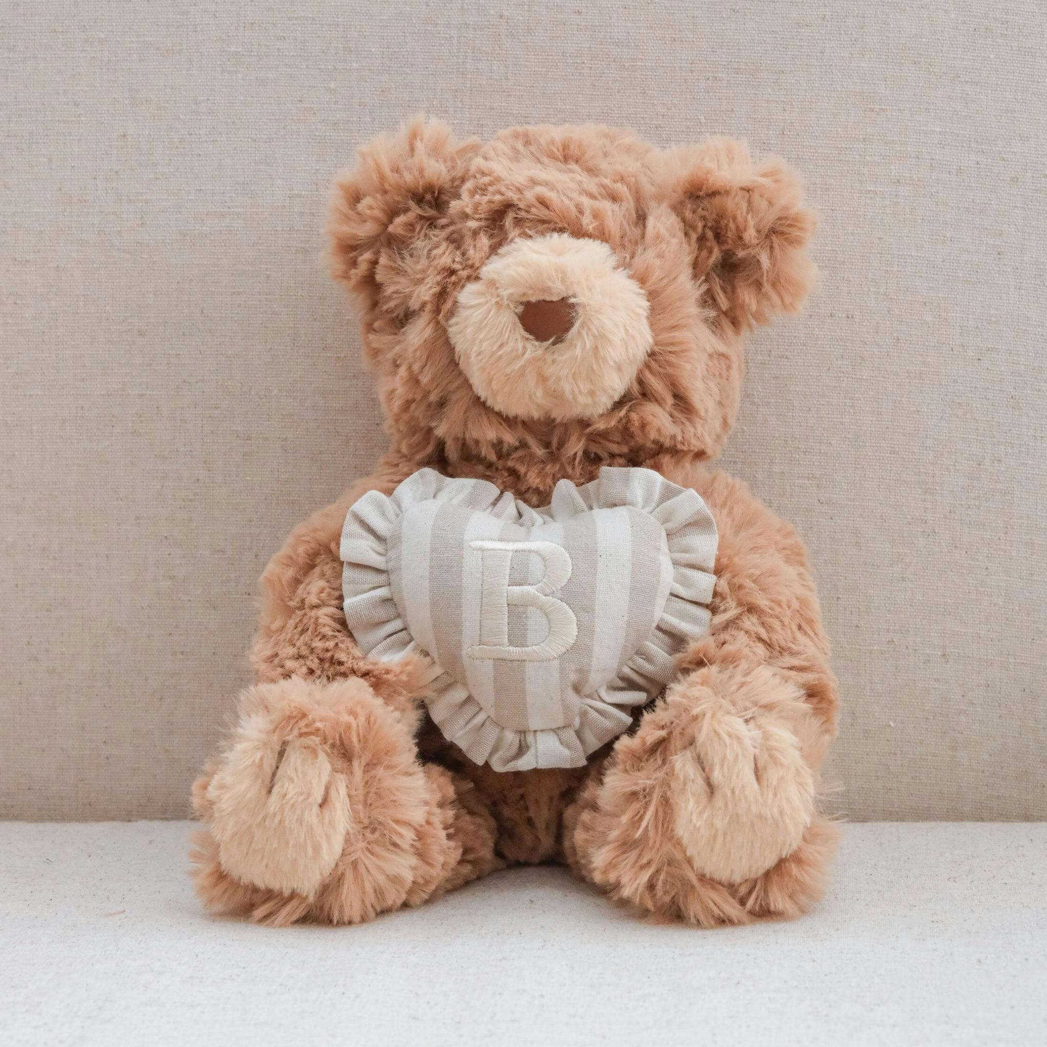 INITIAL TEDDY
