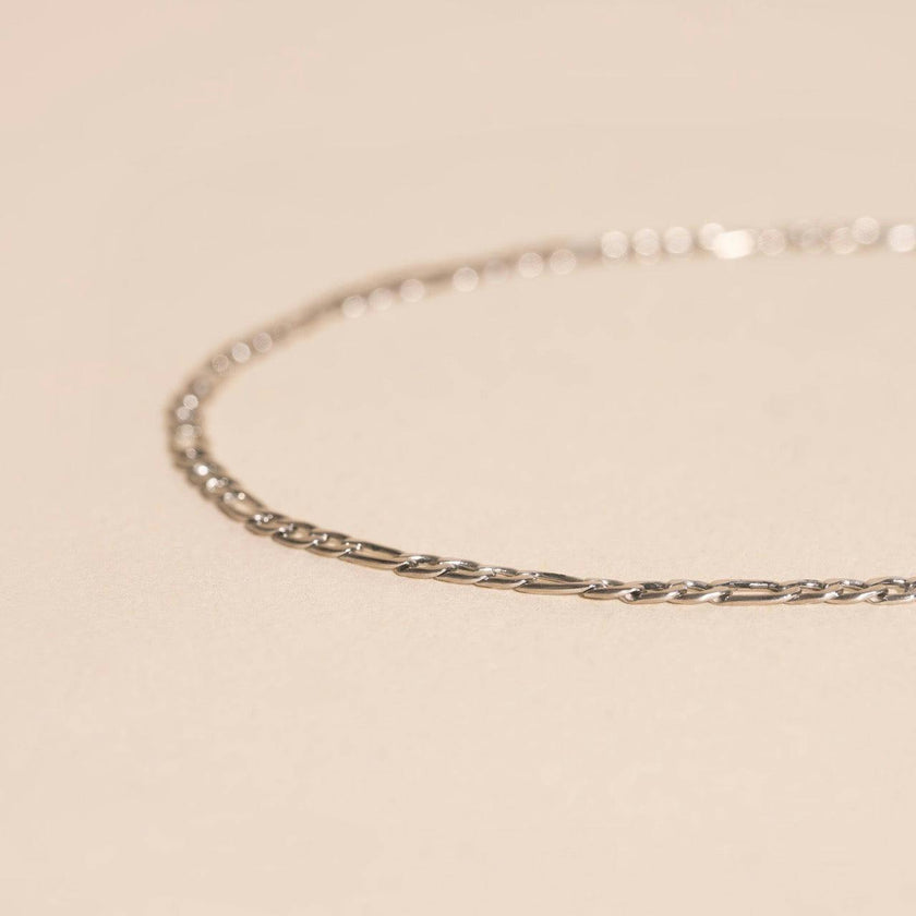 Dainty Figaro Necklace