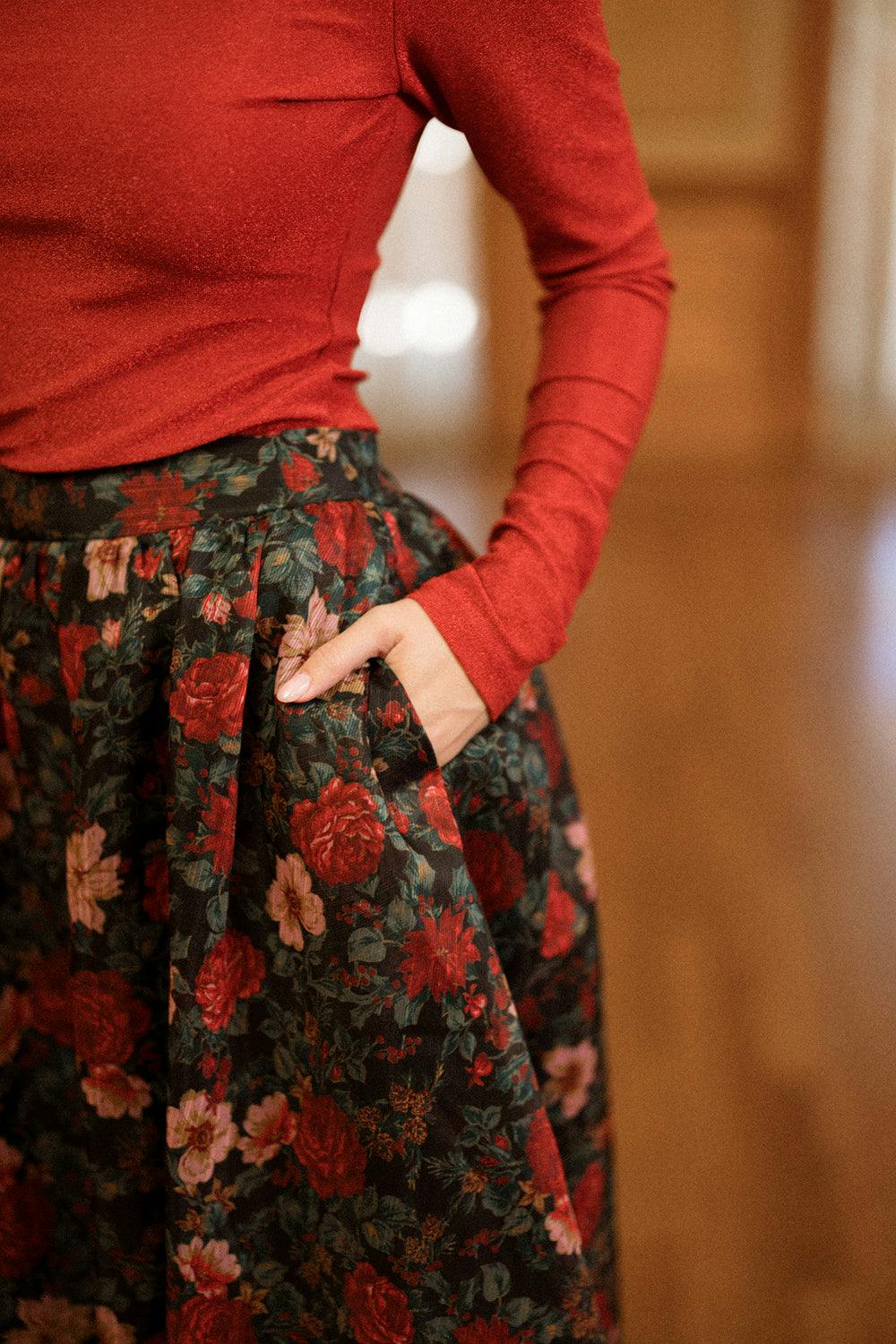 Vanessa Skirt in Moody Christmas Flora