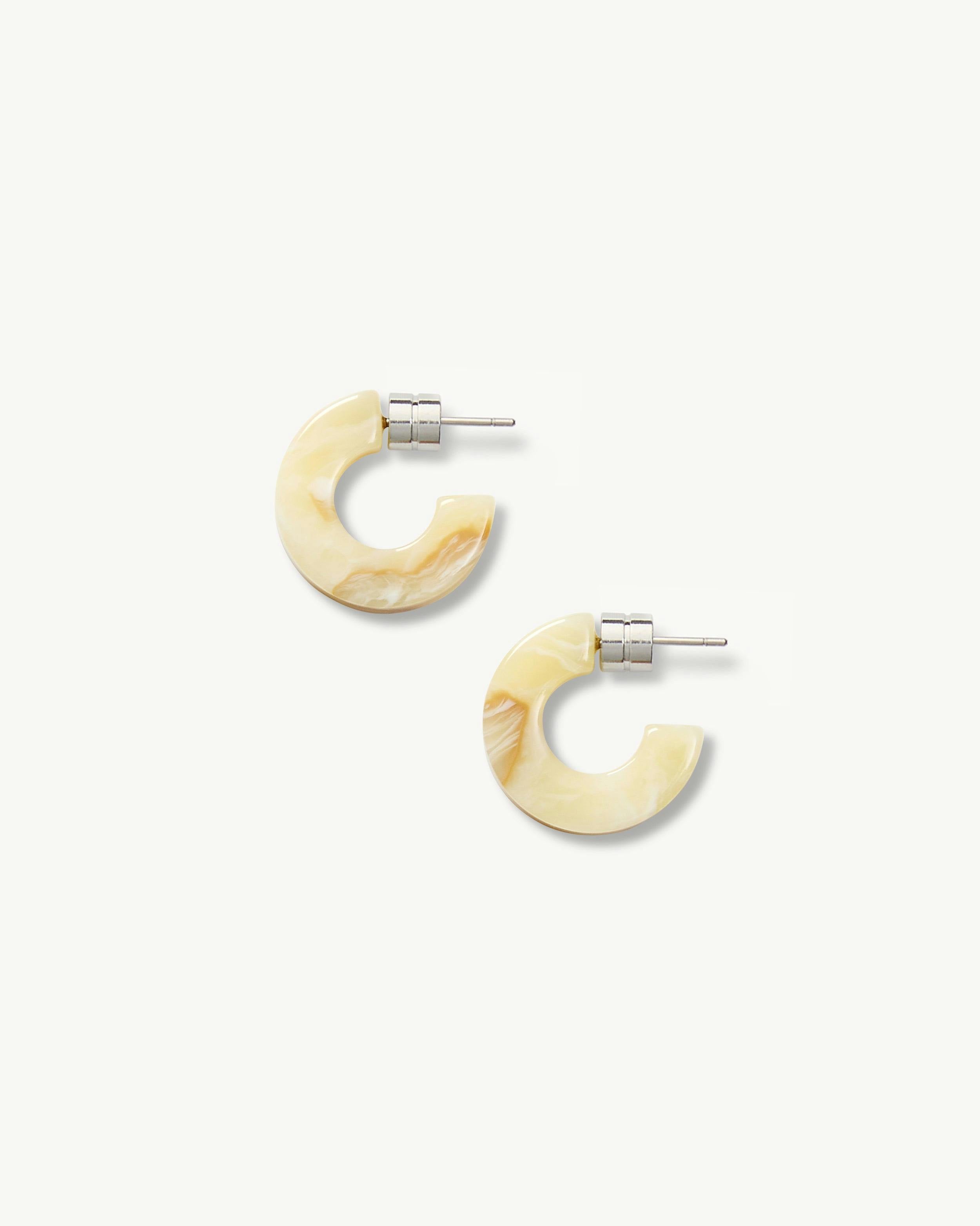 Muse Hoops in Crème
