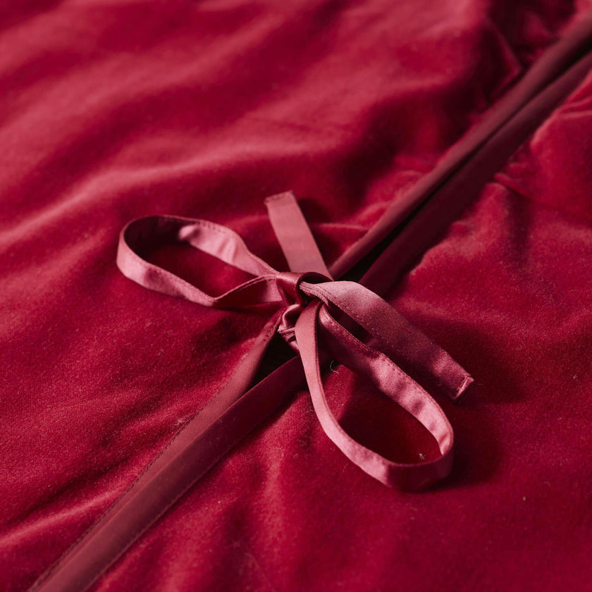 Luxurious Classic Velvet Garnet Red Christmas Tree Skirt 60"