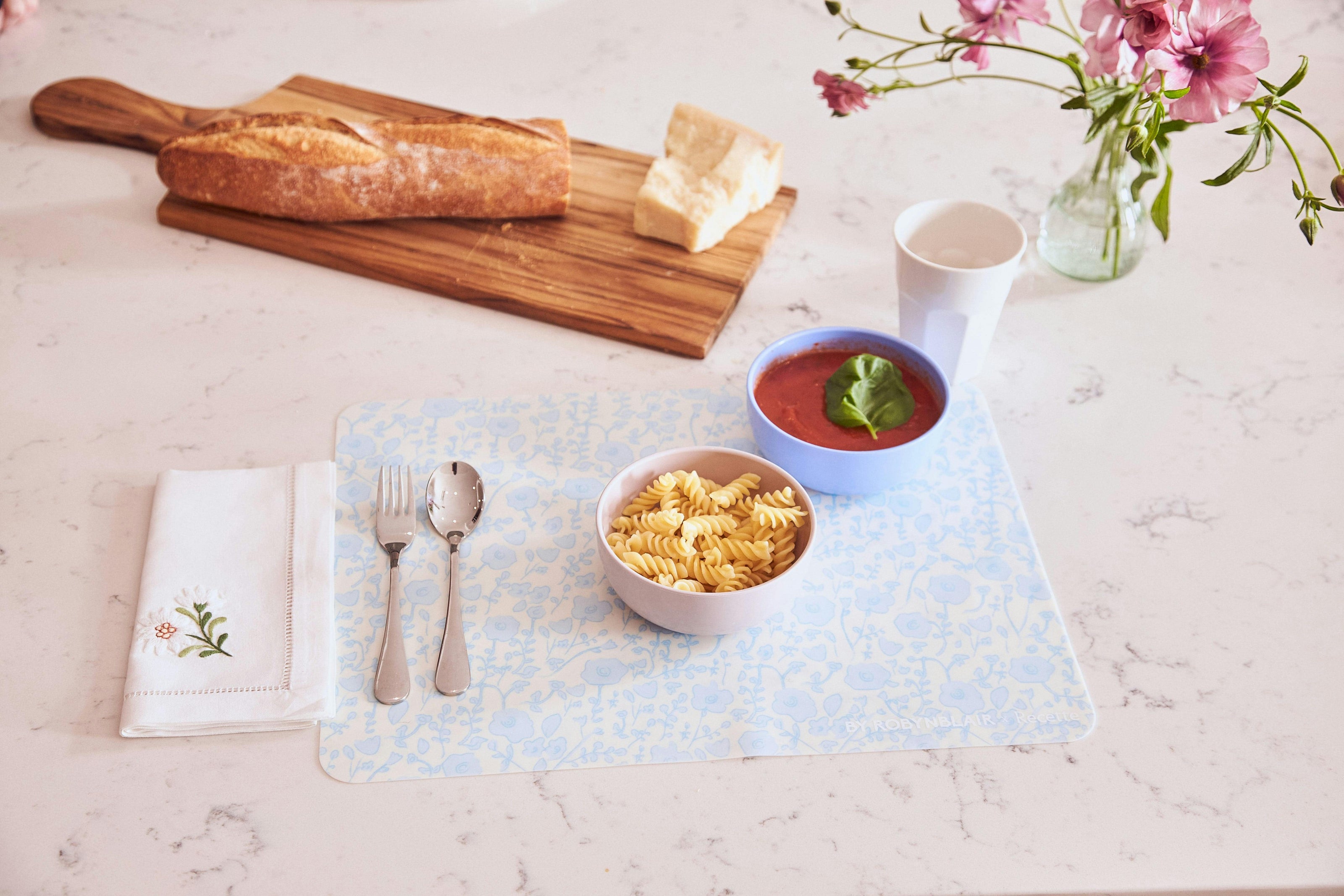 2 Placemats | Blue Toile | by robynblair x Recette