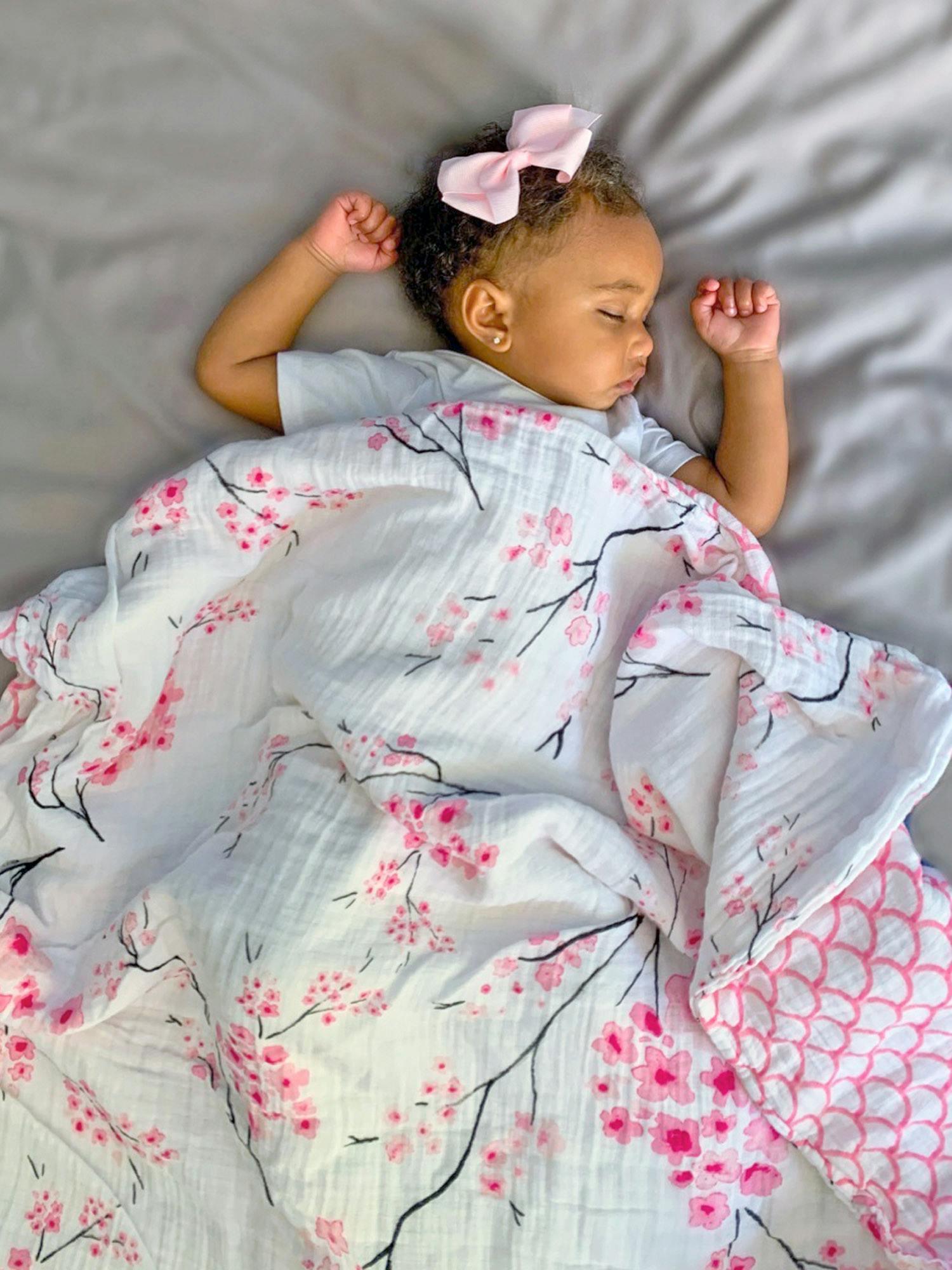 Organic Muslin Four-Layer Reversible Snug Blanket