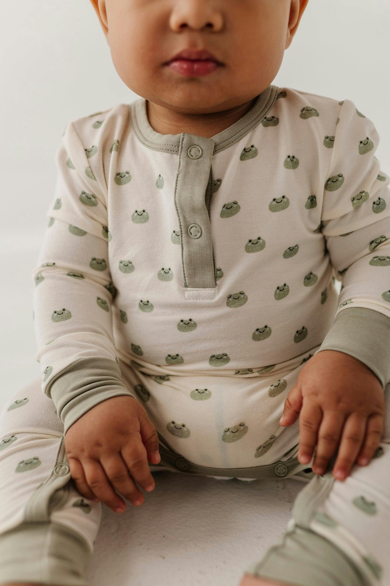 Baby Boy Snap Romper in Miniature Frogs