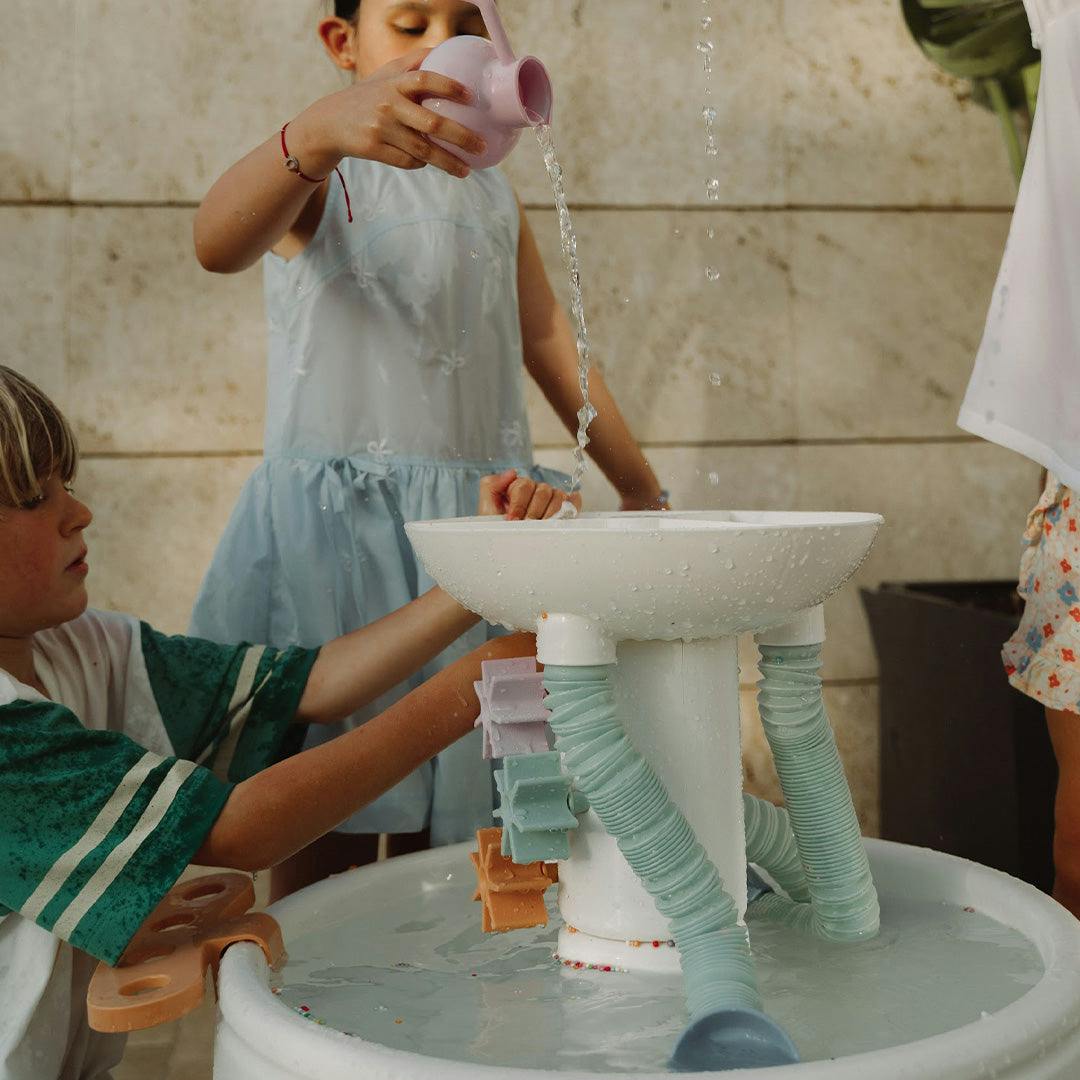 Curiosity Water Table