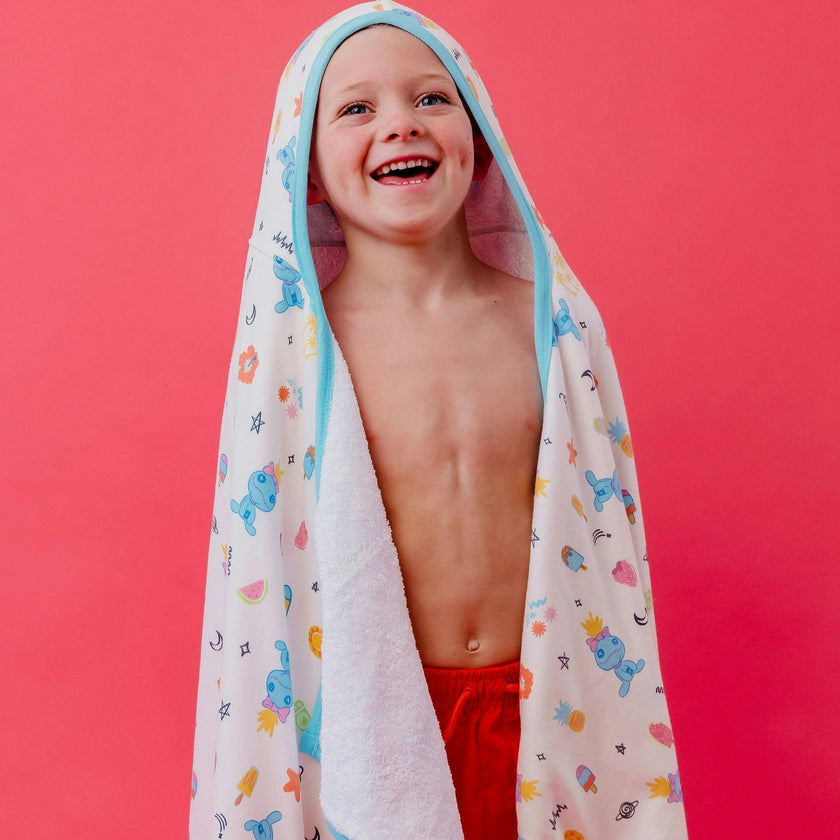 Premium Big Kid Hooded Towel - Disney Scrump Dreamsicles