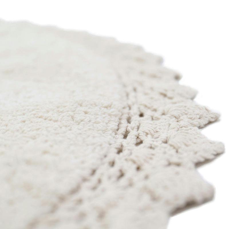 Perla Hand-Tufted Crochet Lace Trim Round Rug