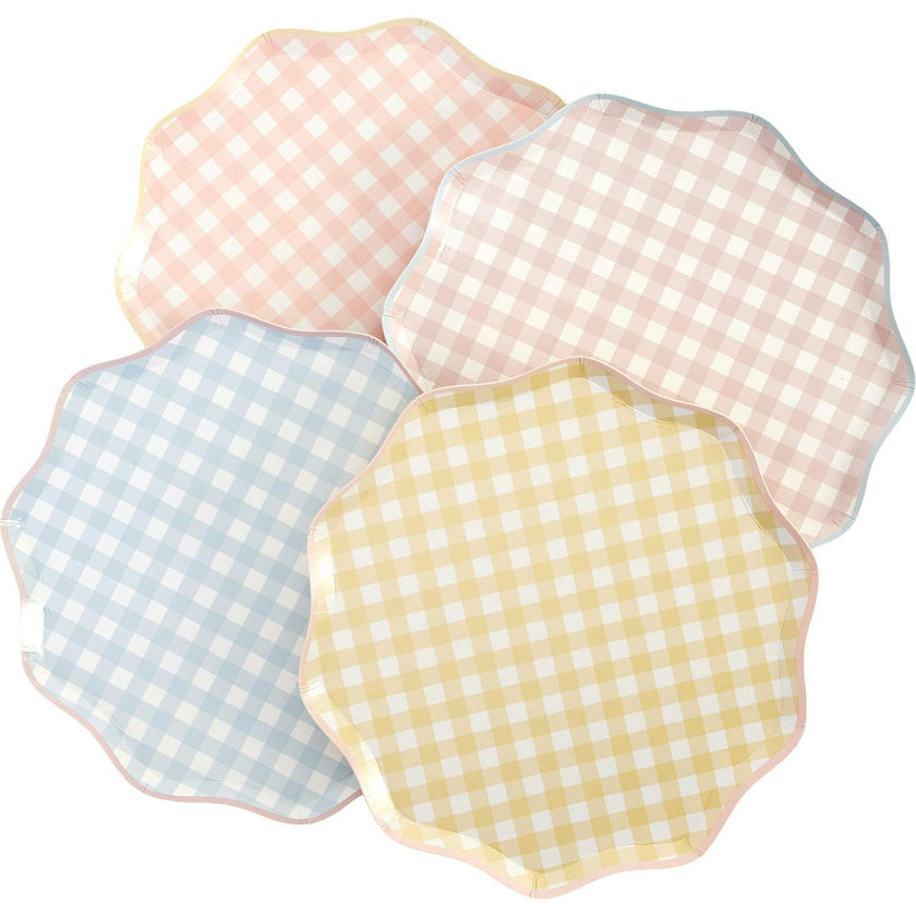 Set of 12 Gingham Dinner Plates