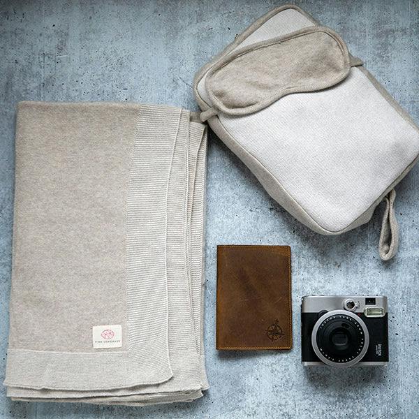Reversible Solid Throw Set