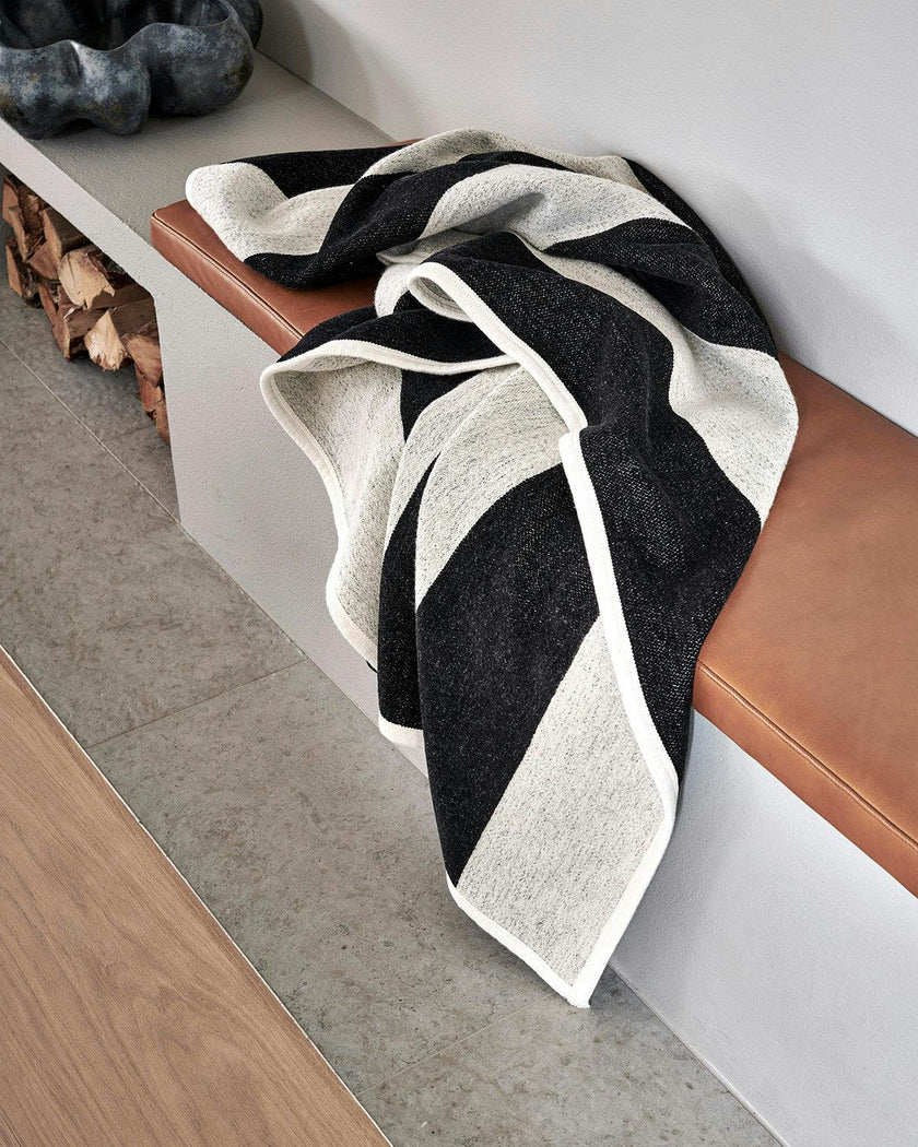 Blanket BOB Black/ Vanilla 4.5 x 6 ft