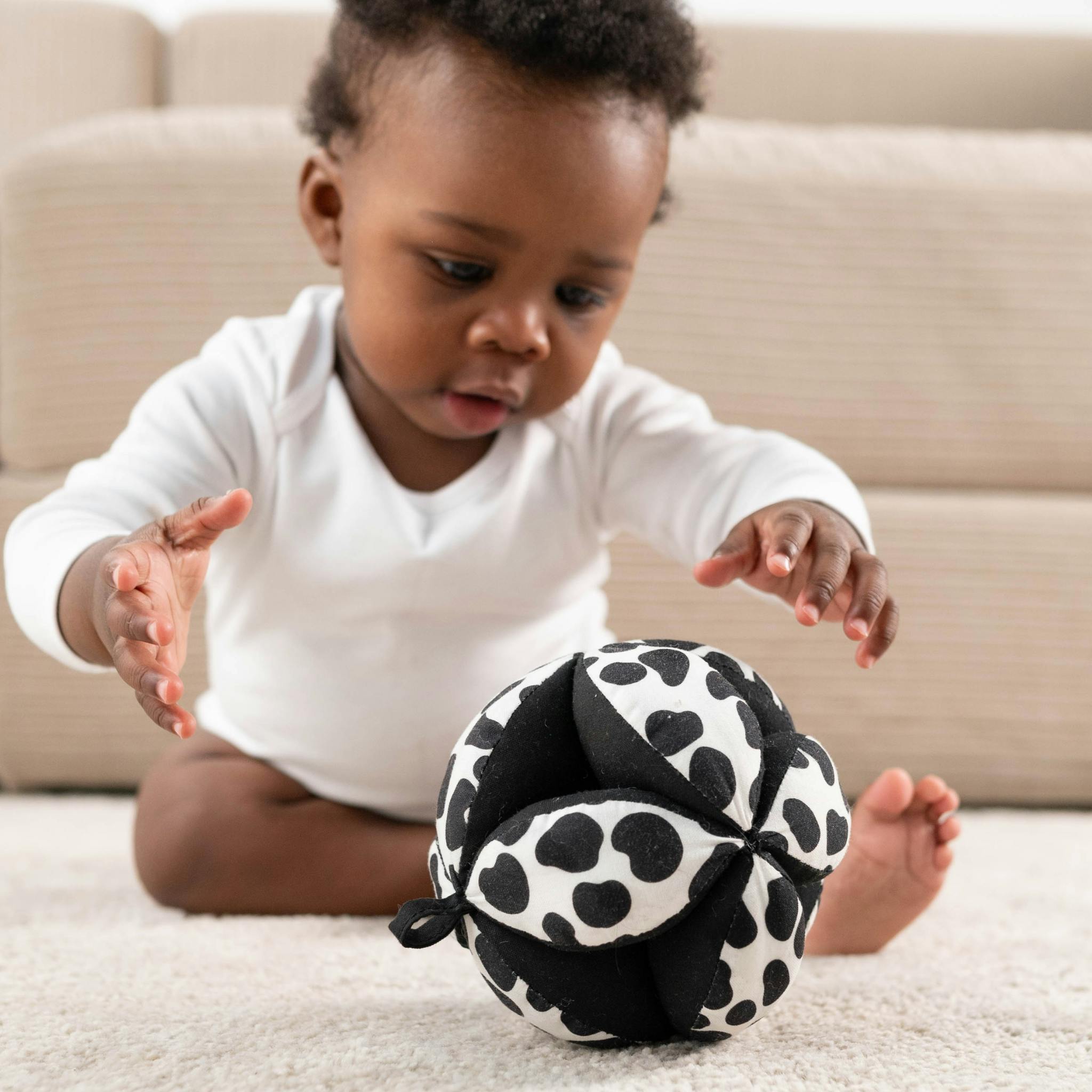 SENSORY GRASP BALL - suitable from birth