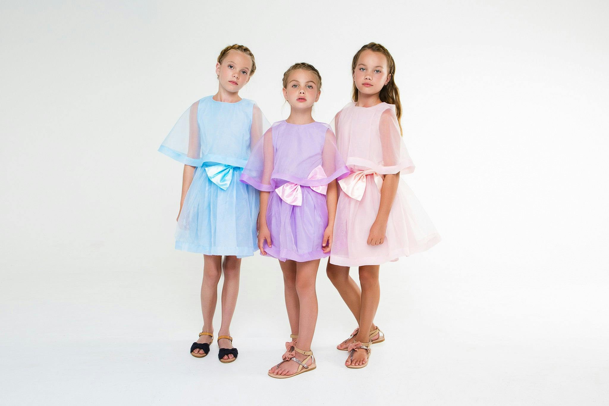 Madeleine (light blue)