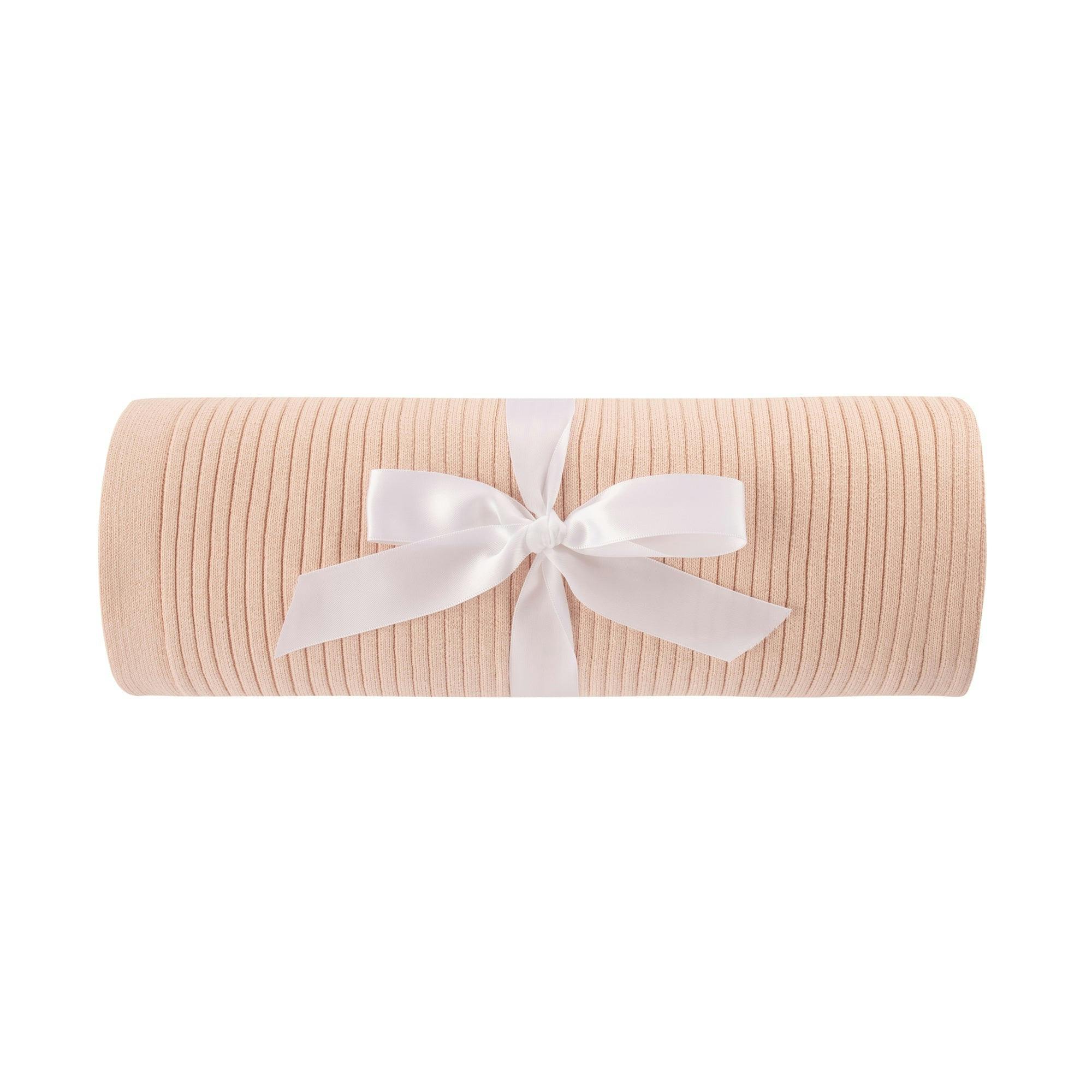 Scallop Trimmed Rib Knit Blanket Ivory