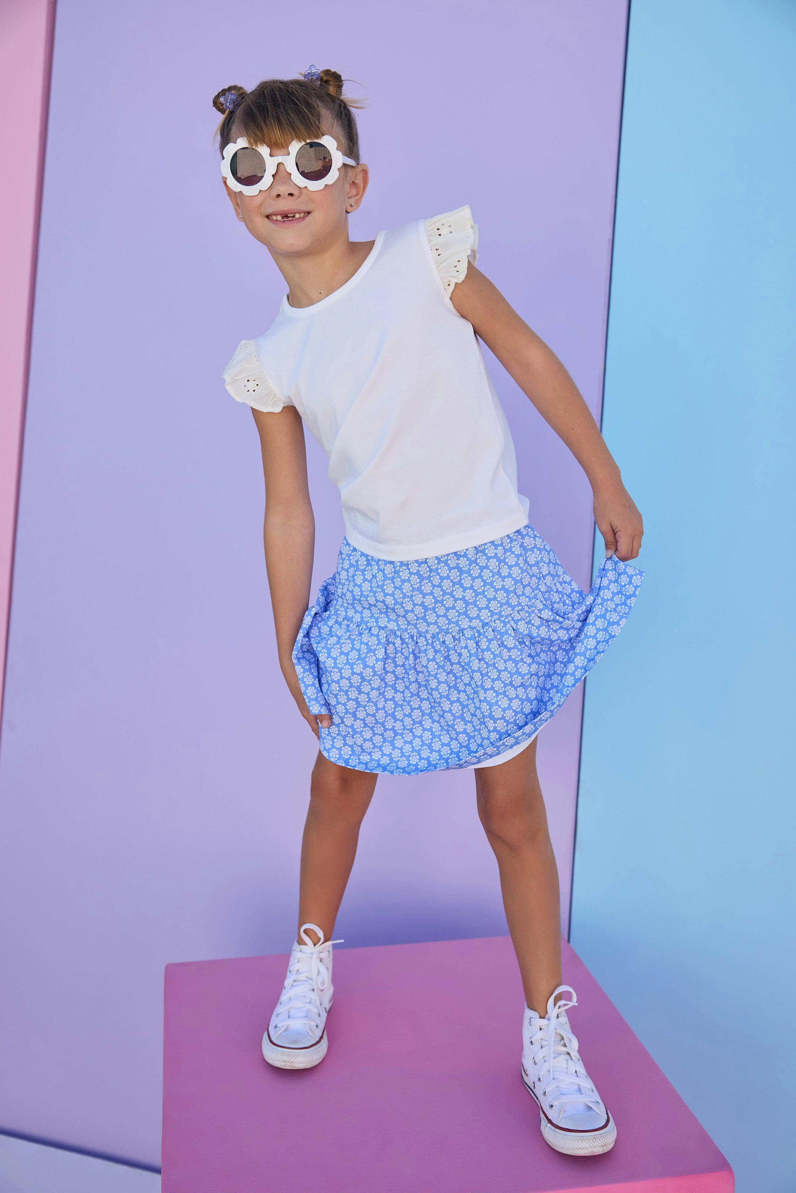 Eyelet Tank