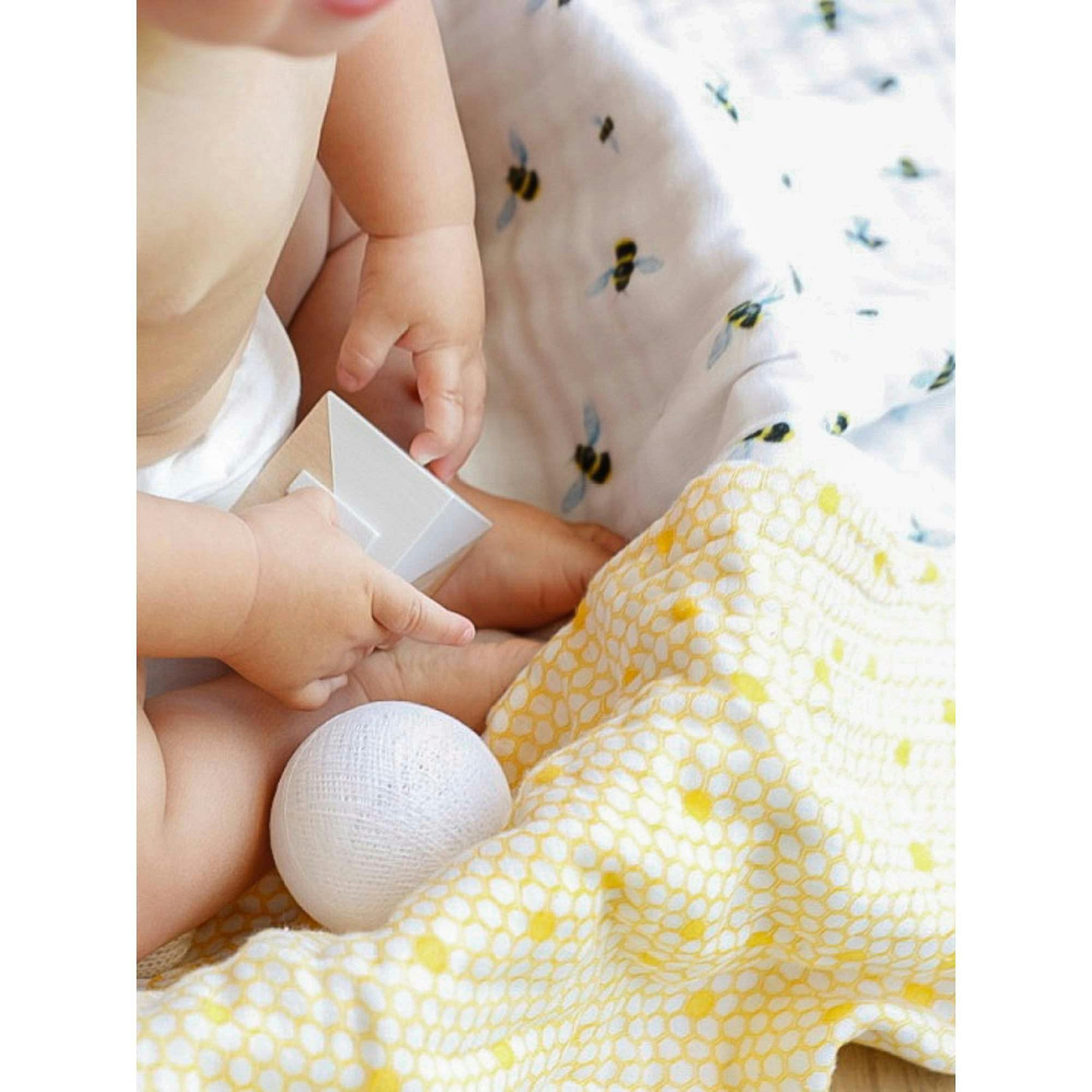 Organic Muslin Four-Layer Reversible Snug Blanket