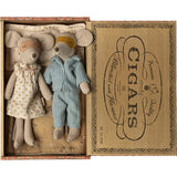 Mum & Dad in cigarbox