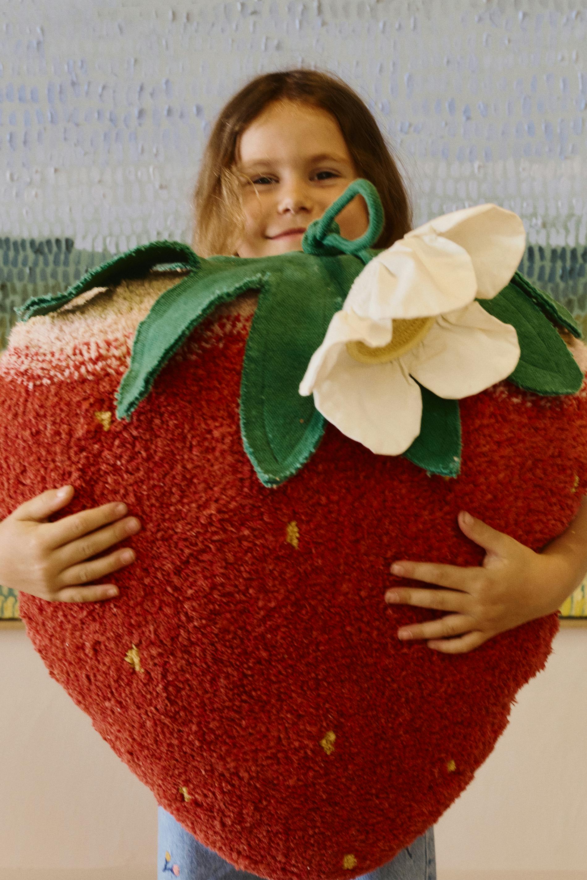 Floor Cushion Strawberry