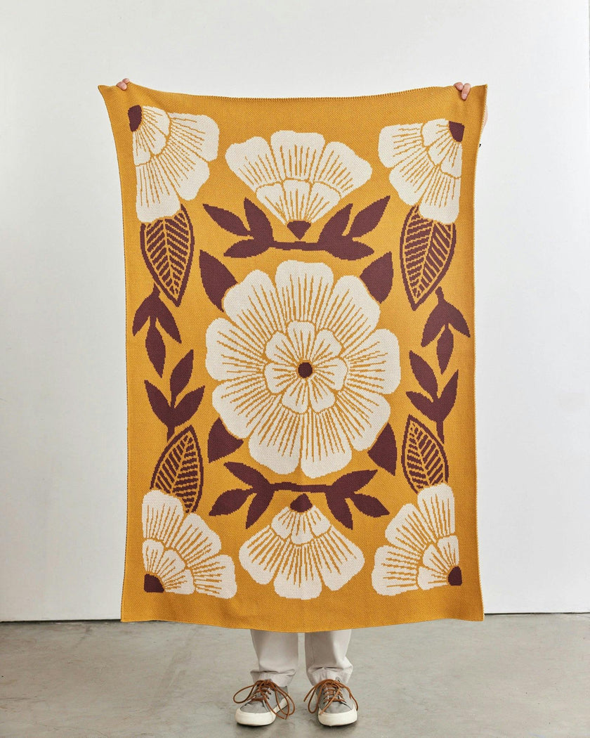 New Bloom Knit Midi Blanket