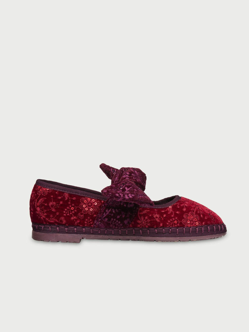 Lyra Sylva Burgundy
